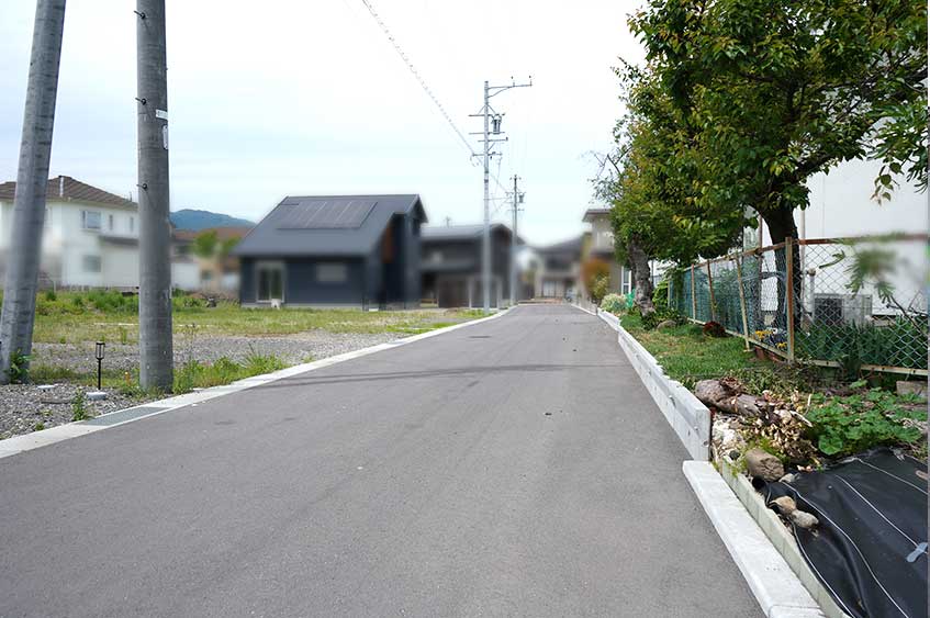 上田市五加松原入り口